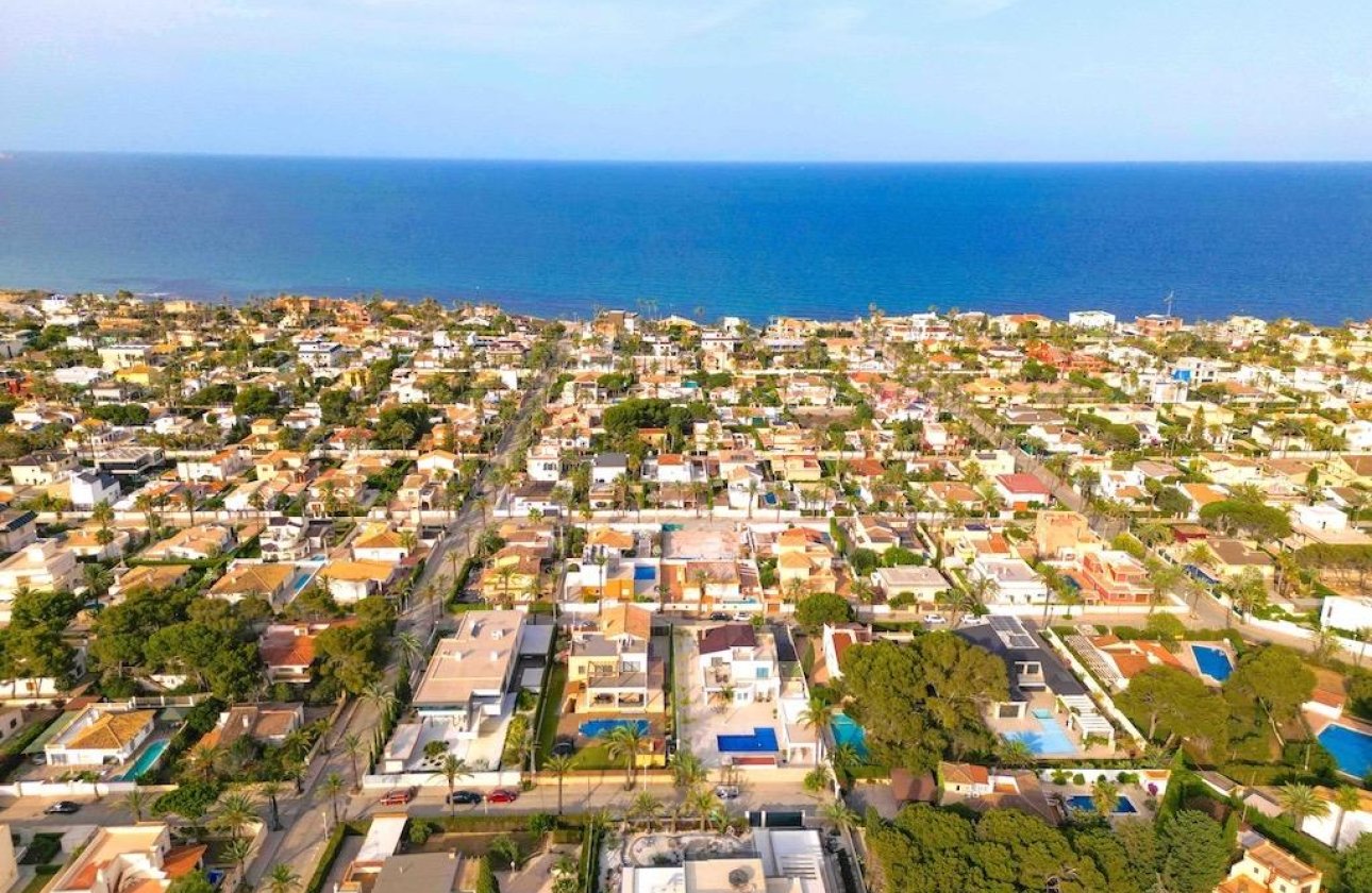 Resale - Villa -
Cabo Roig - Costa Blanca