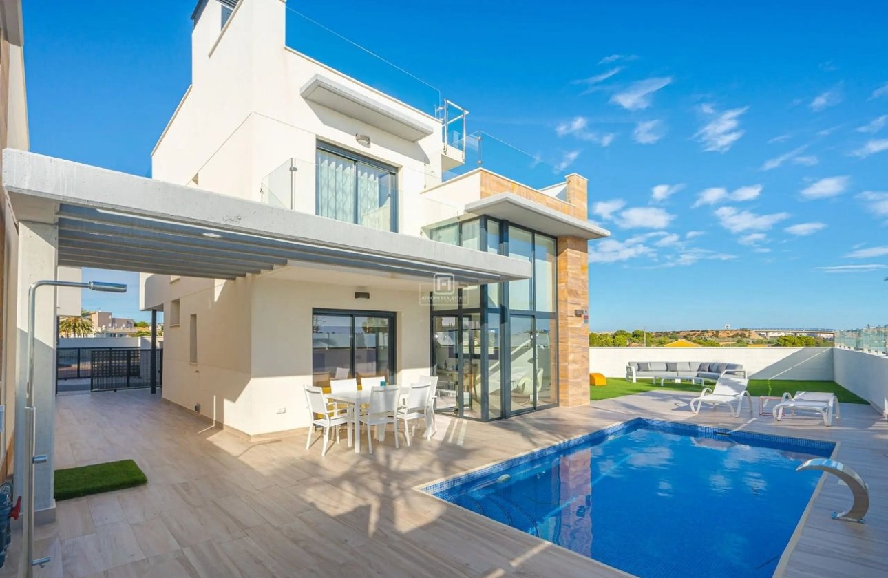 Resale - Villa -
Cabo Roig - Costa Blanca