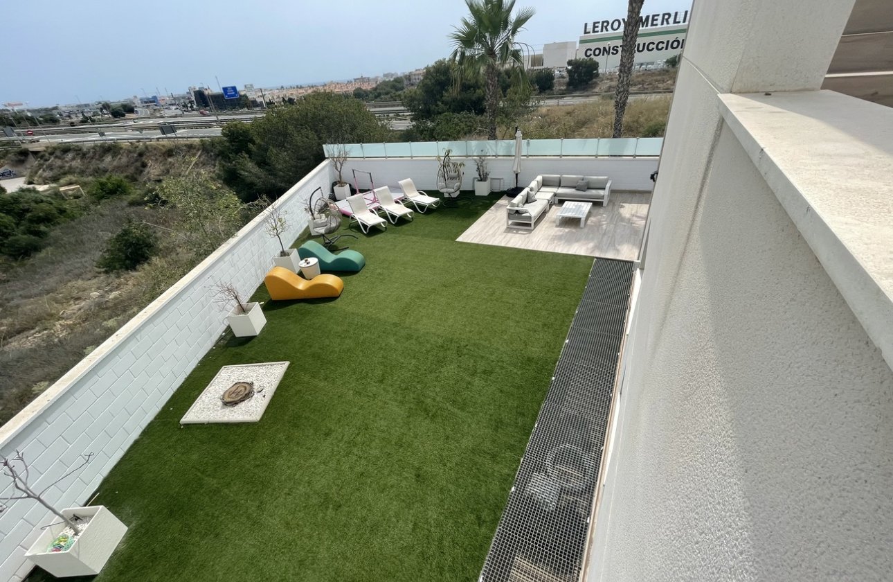 Resale - Villa -
Cabo Roig - Costa Blanca