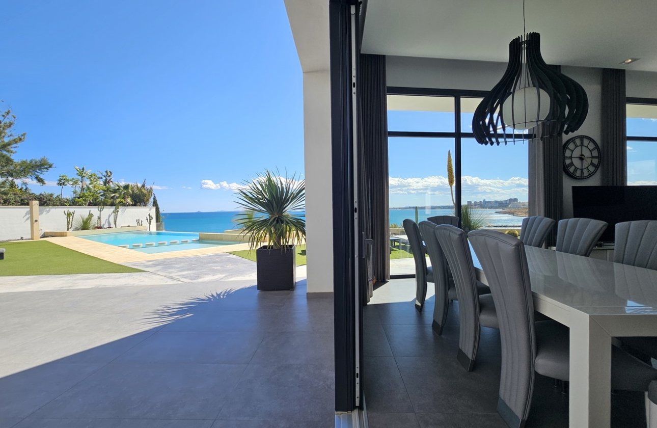 Resale - Villa -
Cabo Roig - Costa Blanca