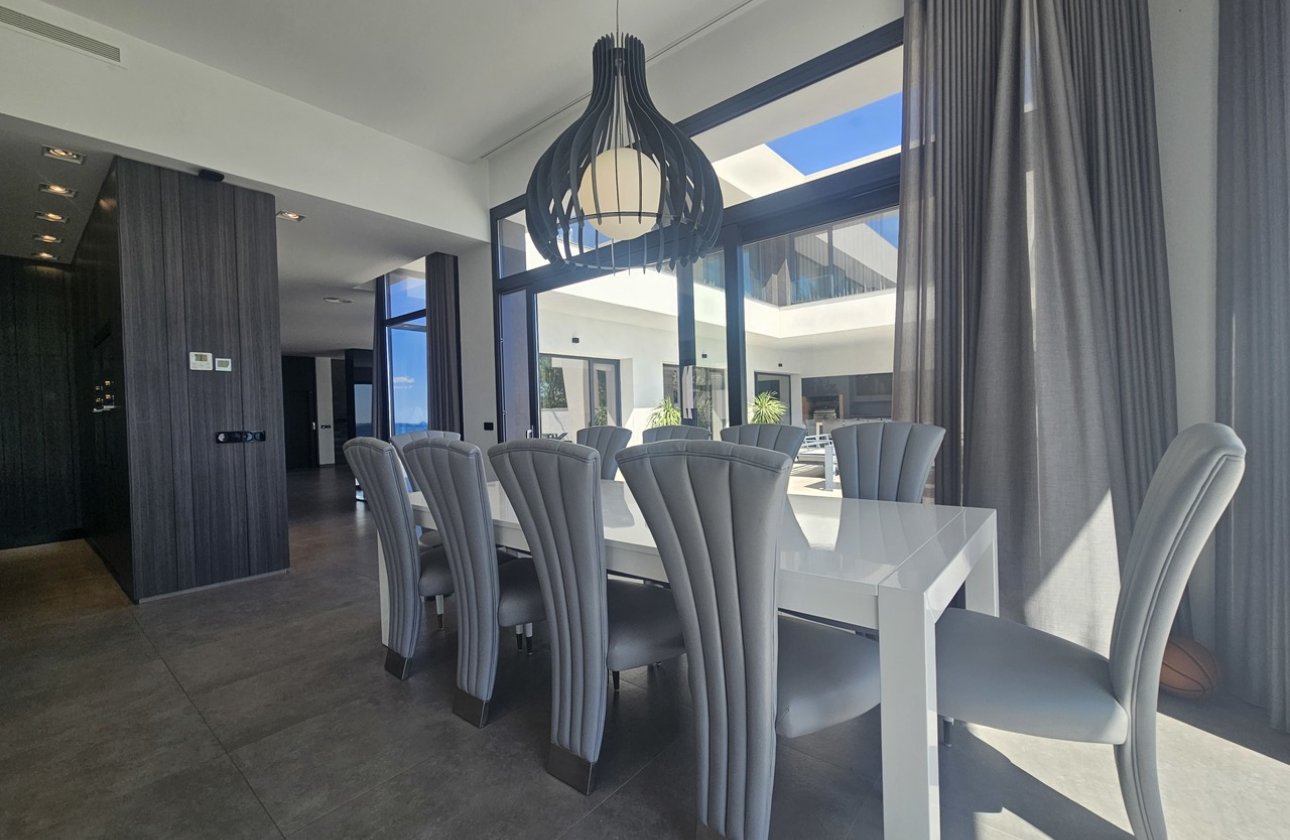 Resale - Villa -
Cabo Roig - Costa Blanca