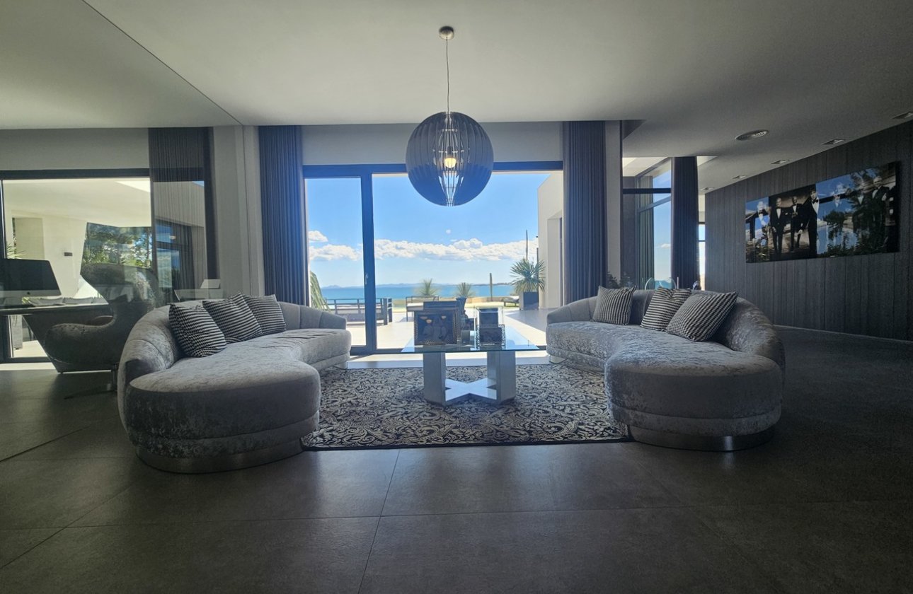 Resale - Villa -
Cabo Roig - Costa Blanca