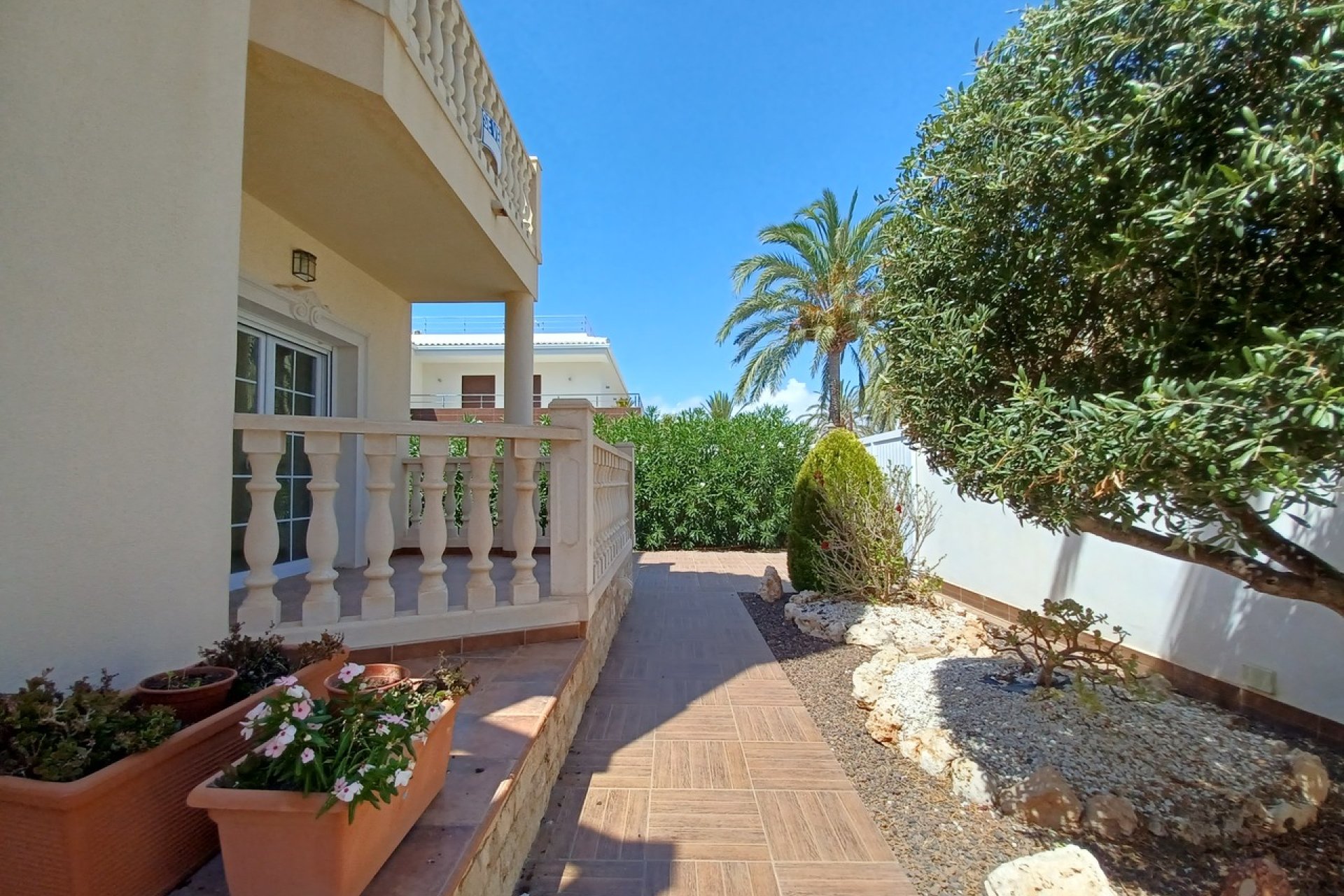 Resale - Villa -
Cabo Roig - Costa Blanca