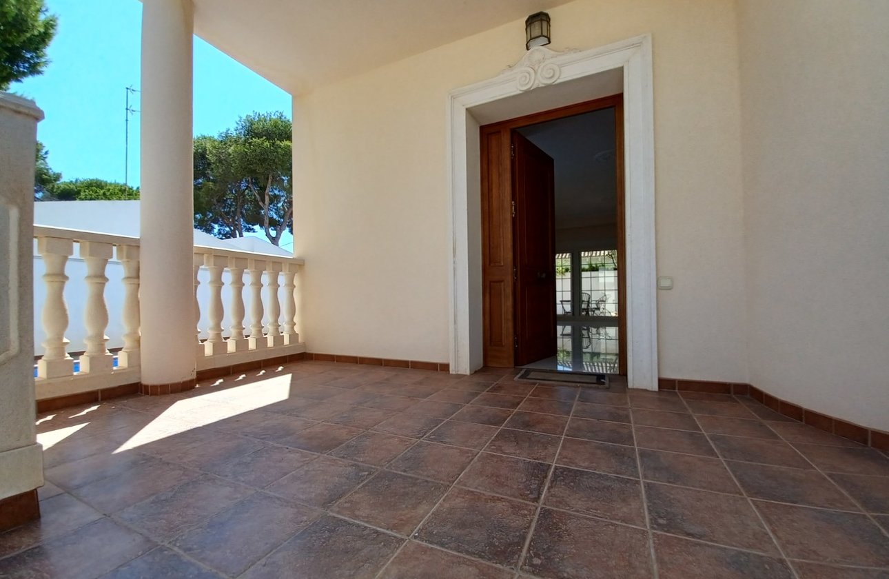 Resale - Villa -
Cabo Roig - Costa Blanca