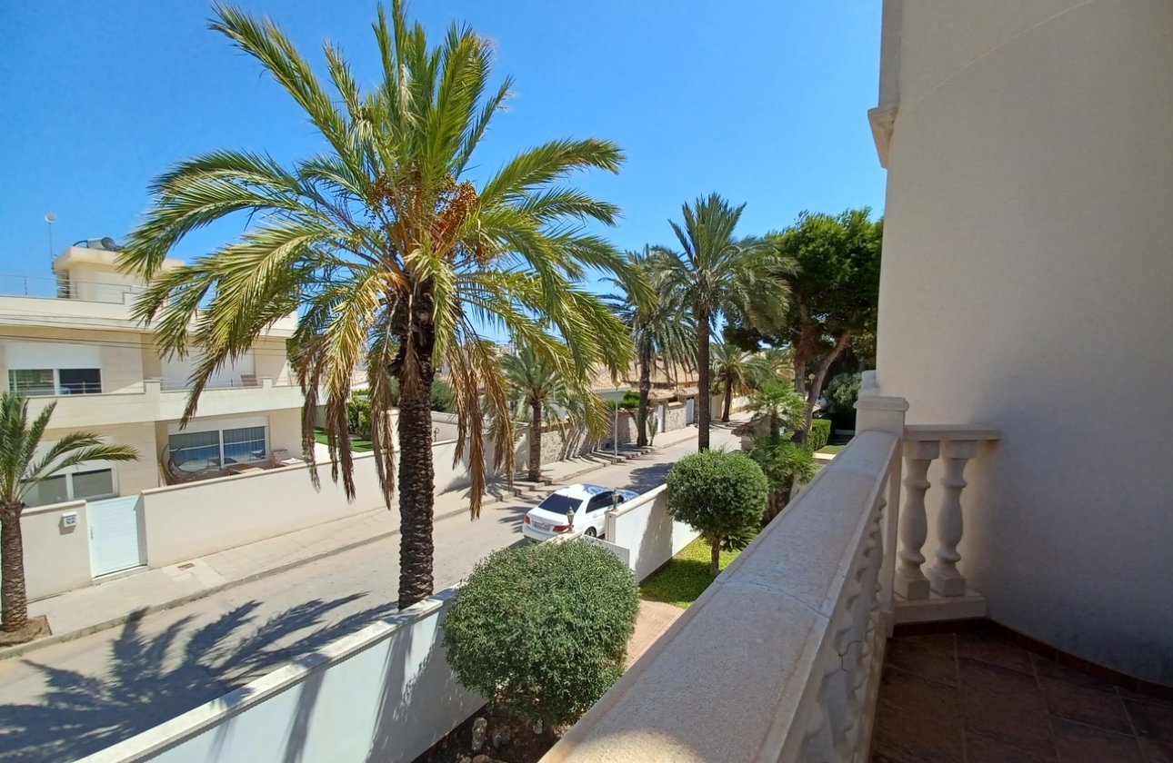 Resale - Villa -
Cabo Roig - Costa Blanca