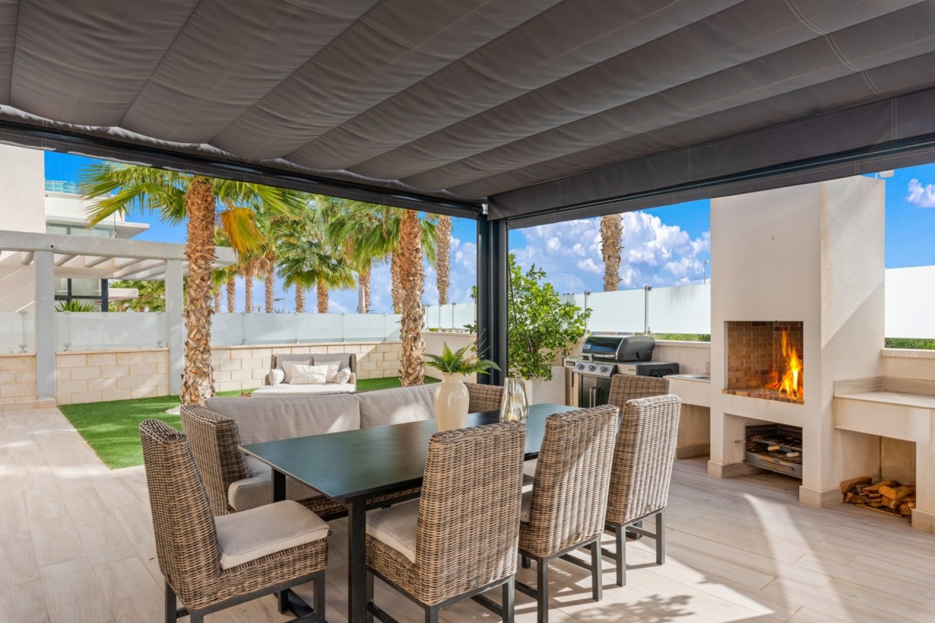 Resale - Villa -
Cabo Roig - Costa Blanca