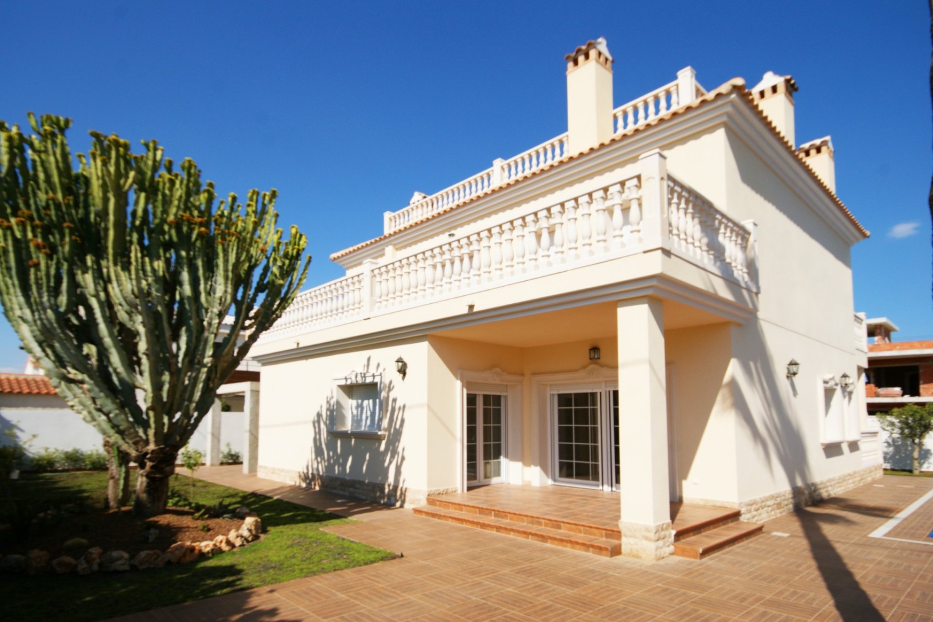Resale - Villa -
Cabo Roig - Costa Blanca