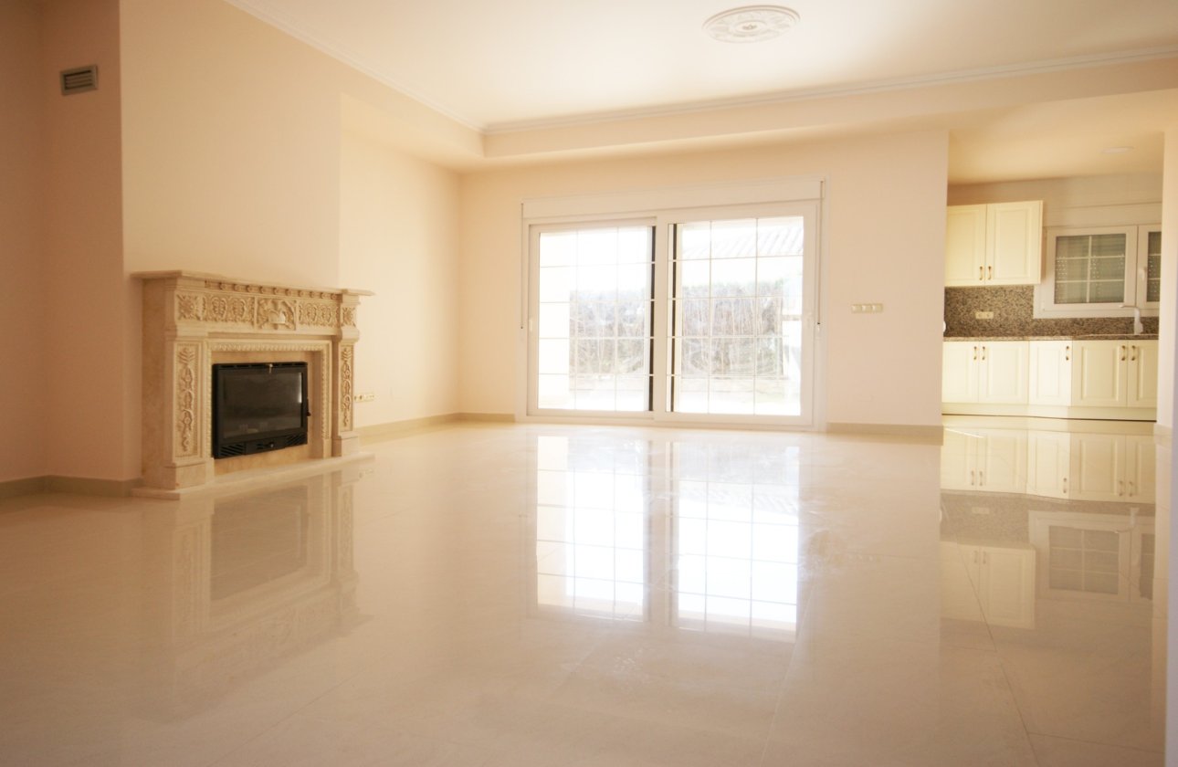 Resale - Villa -
Cabo Roig - Costa Blanca