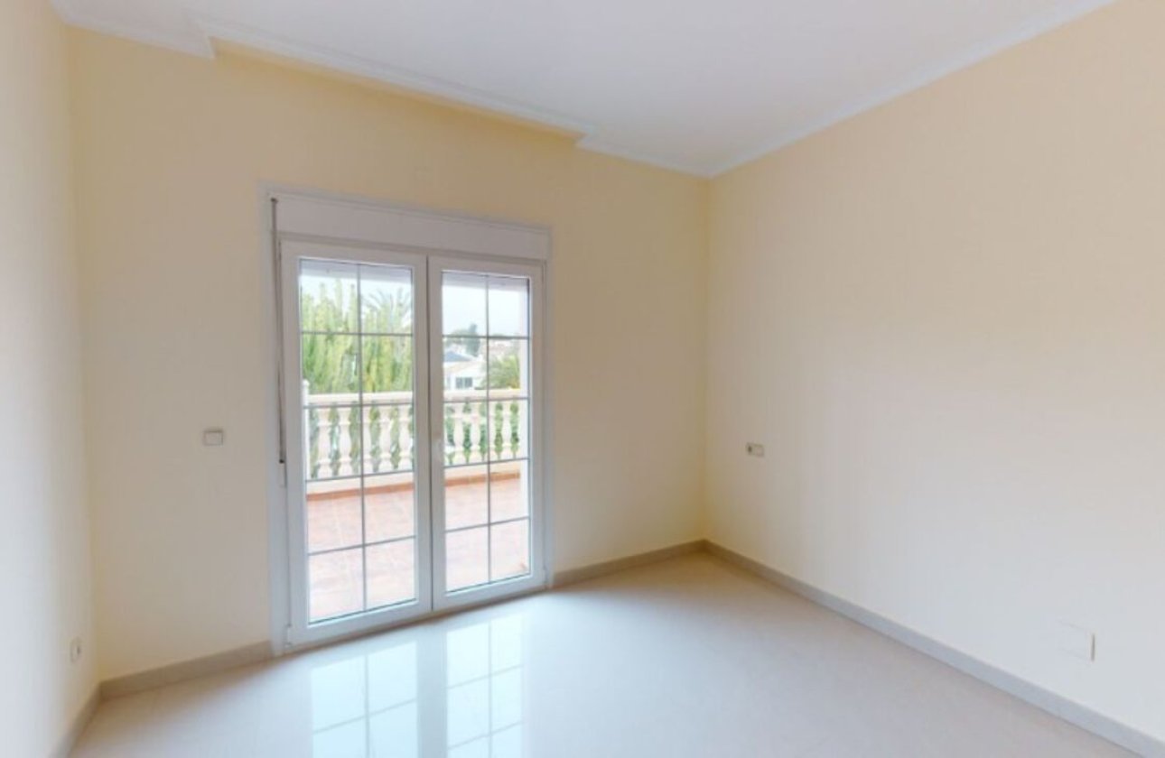 Resale - Villa -
Cabo Roig - Costa Blanca