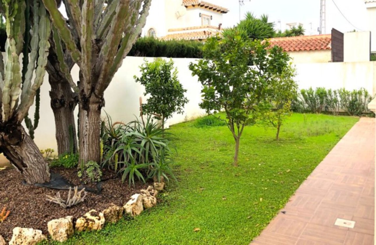 Resale - Villa -
Cabo Roig - Costa Blanca