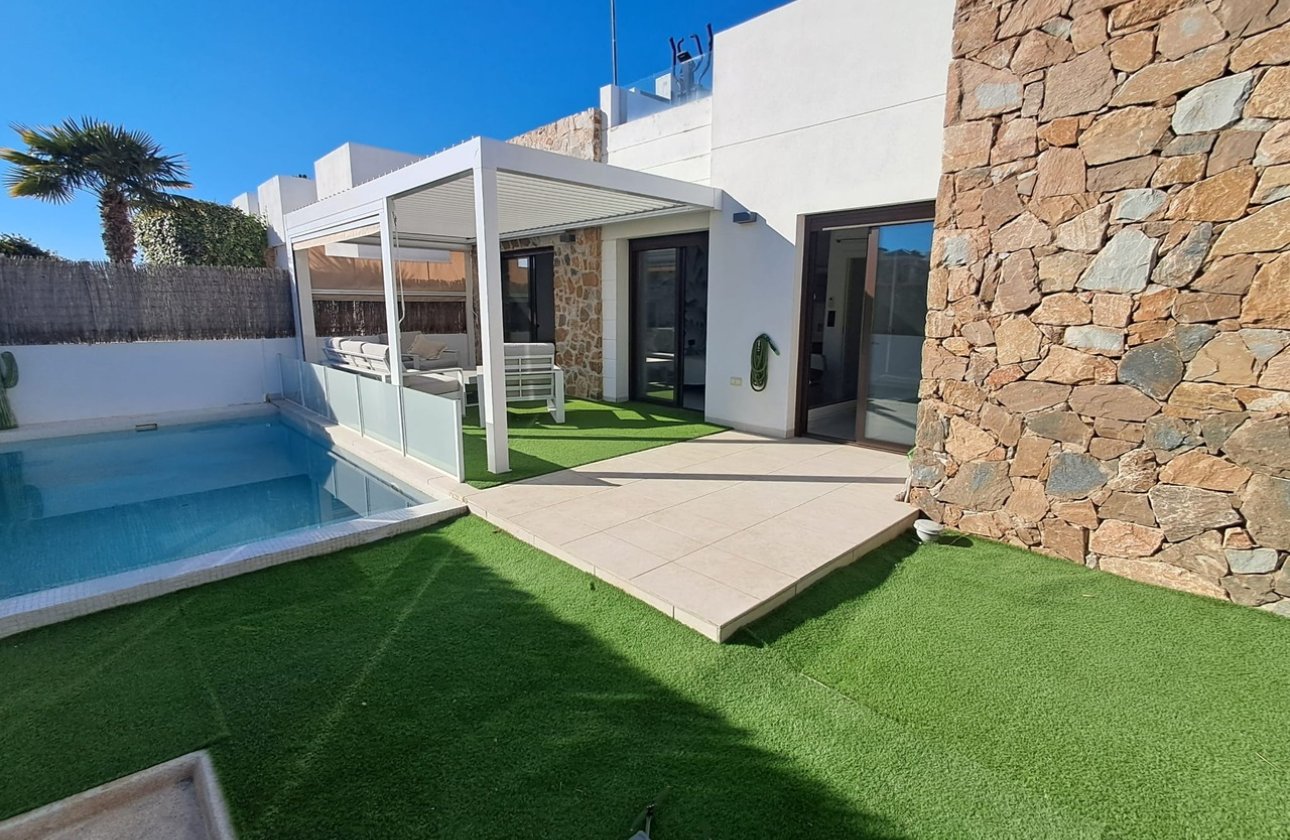 Resale - Villa -
Cabo Roig - Costa Blanca
