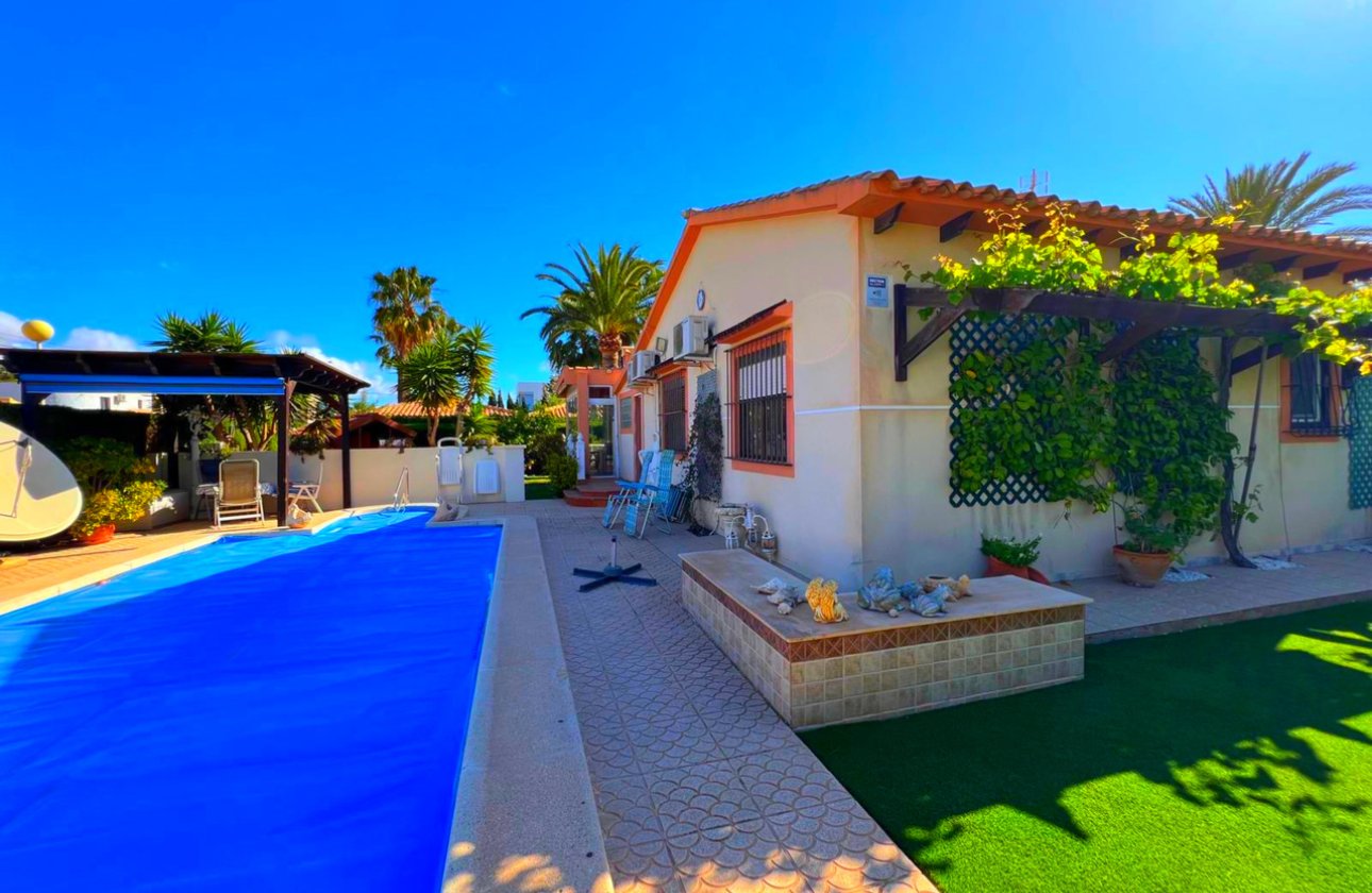 Resale - Villa -
Cabo Roig - Costa Blanca