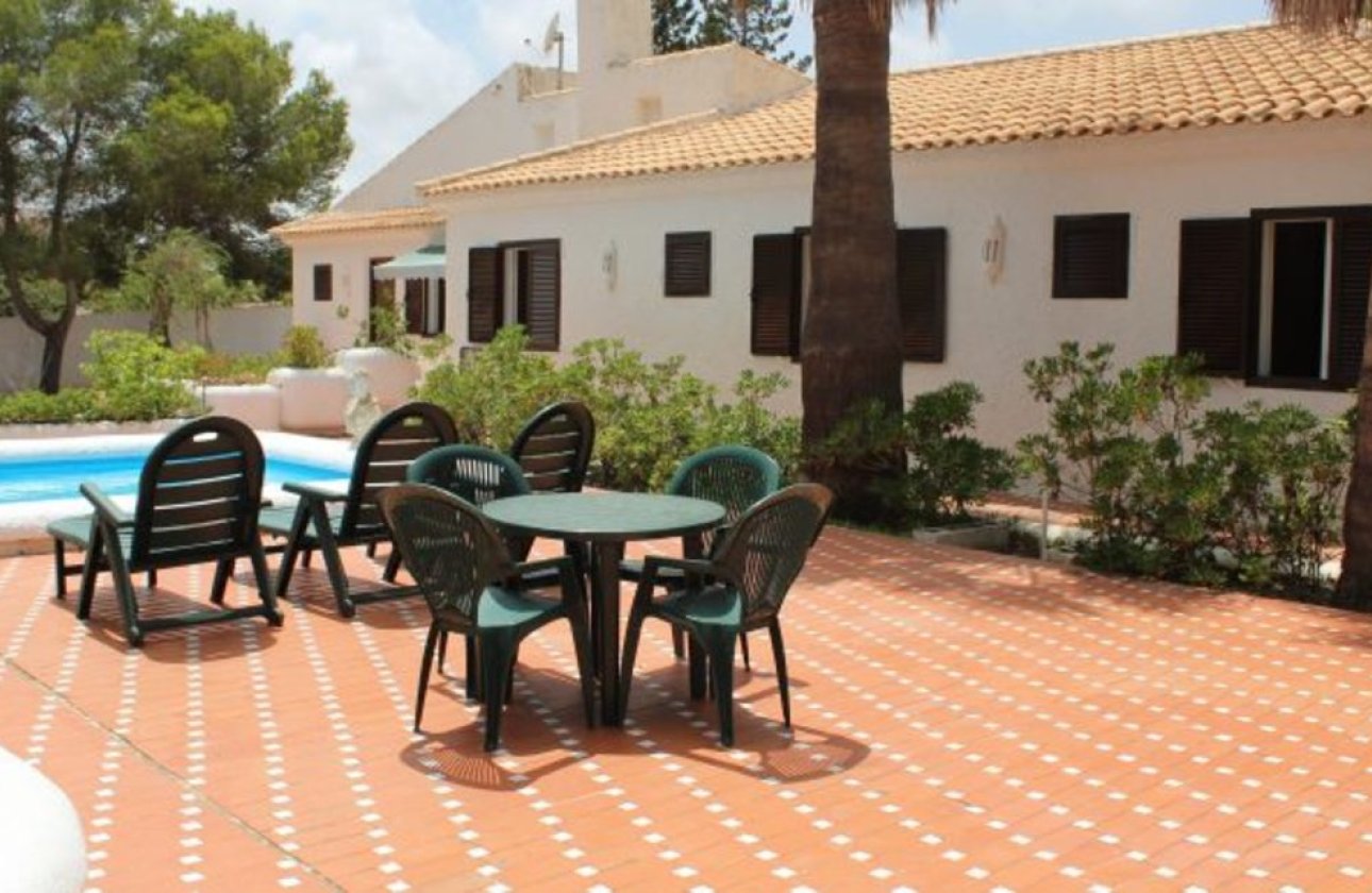 Resale - Villa -
Cabo Roig - Costa Blanca