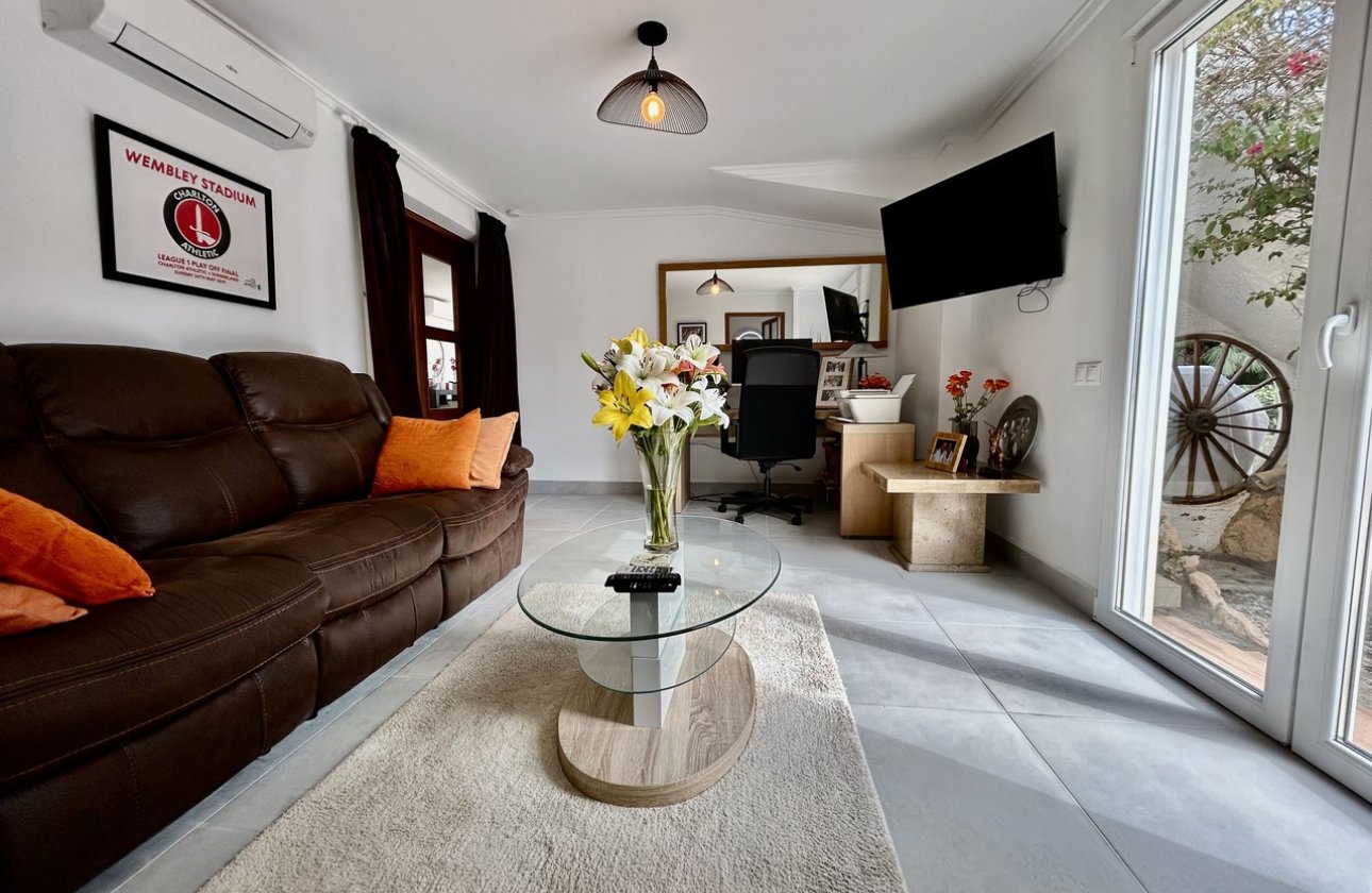 Resale - Villa -
Cabo Roig - Costa Blanca