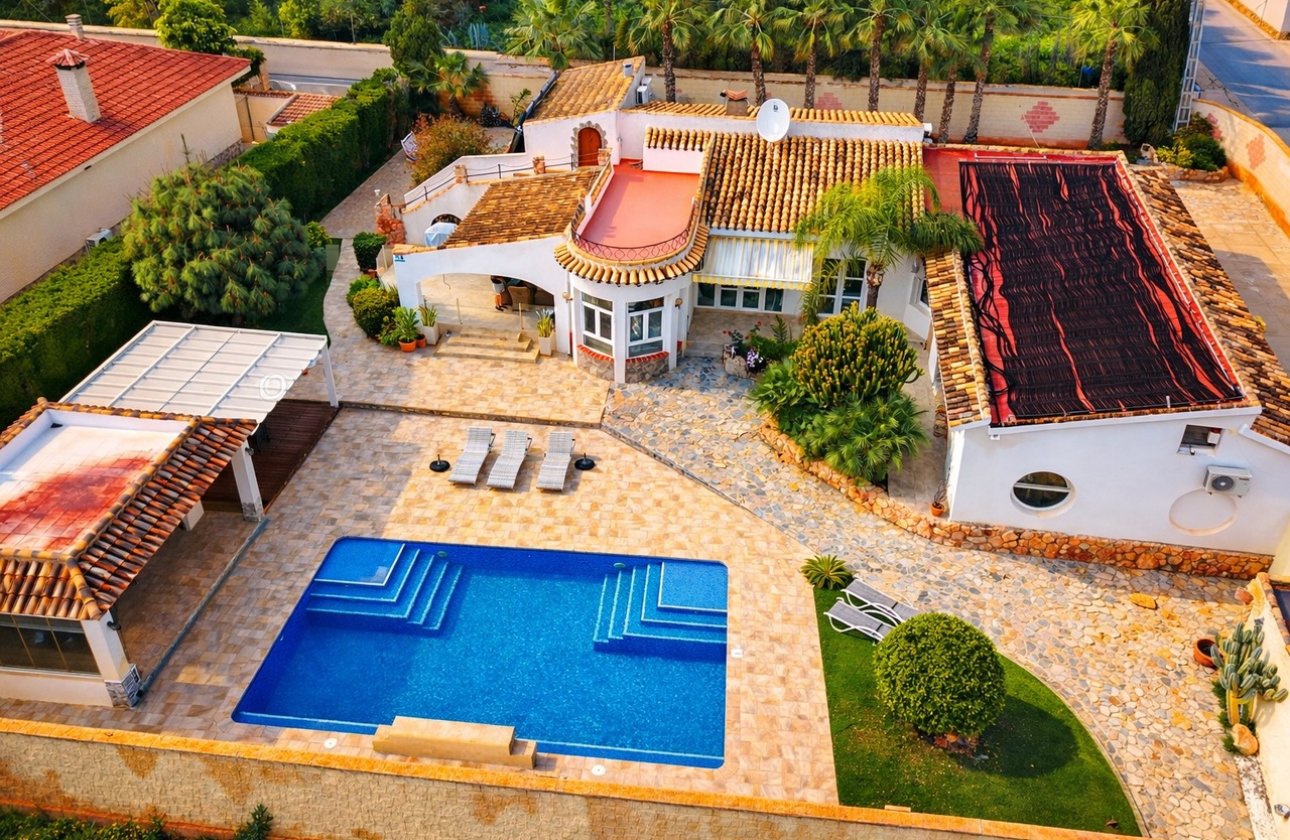 Resale - Villa -
Cabo Roig - Costa Blanca