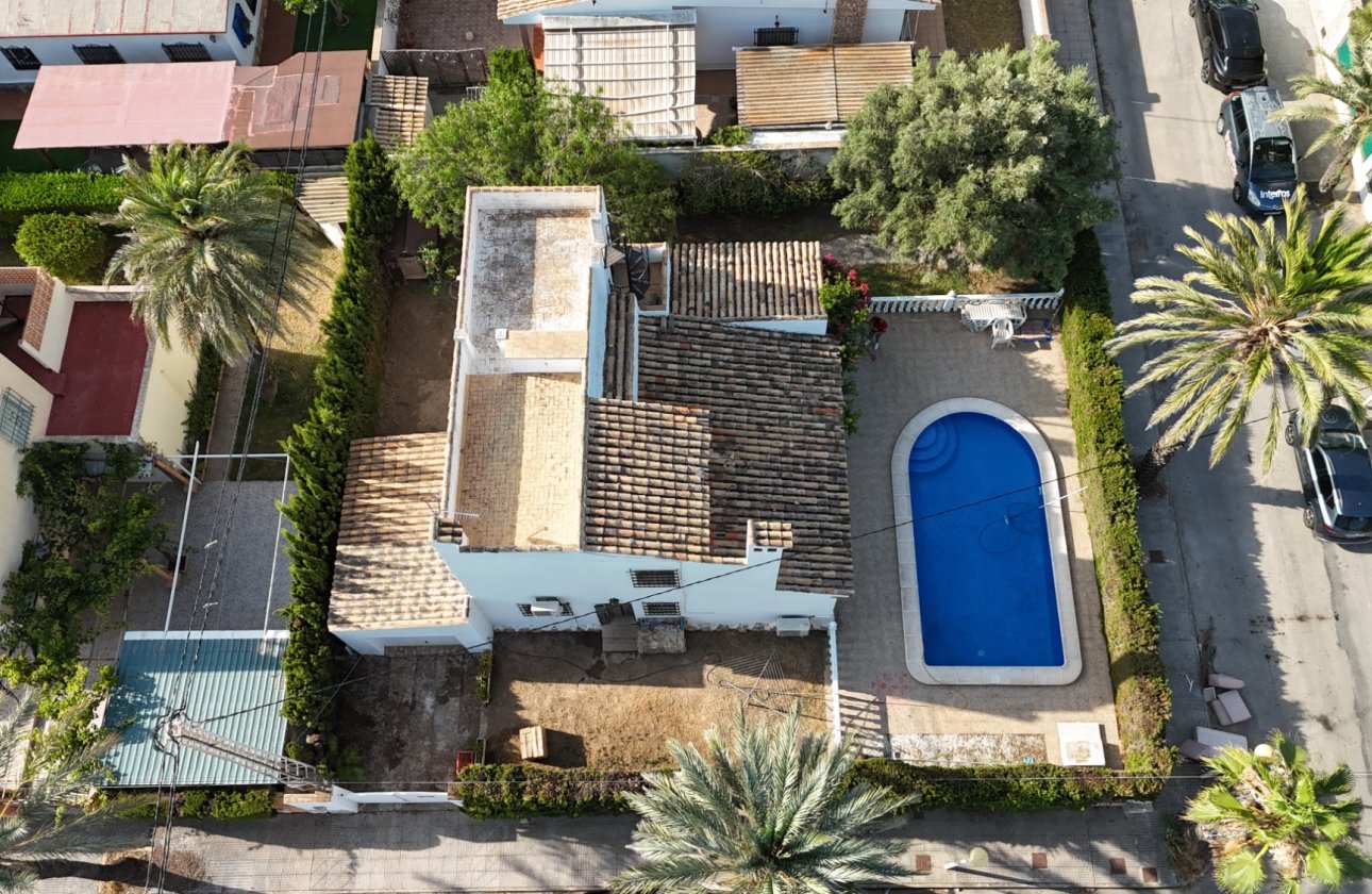 Resale - Villa -
Cabo Roig - Costa Blanca