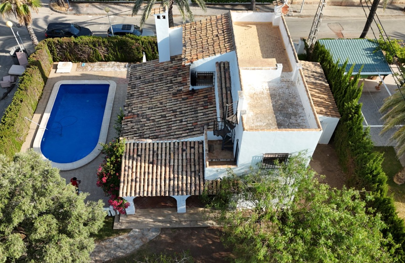Resale - Villa -
Cabo Roig - Costa Blanca