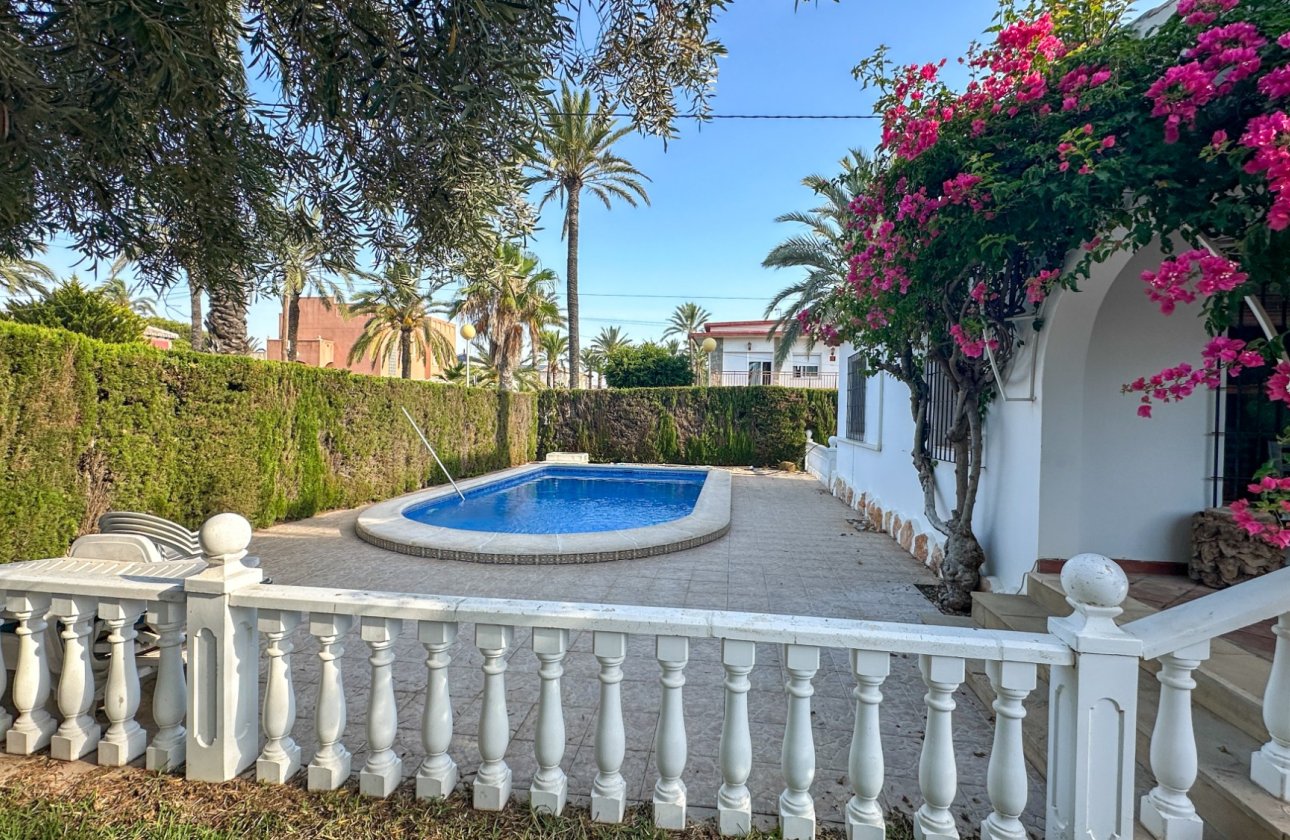 Resale - Villa -
Cabo Roig - Costa Blanca