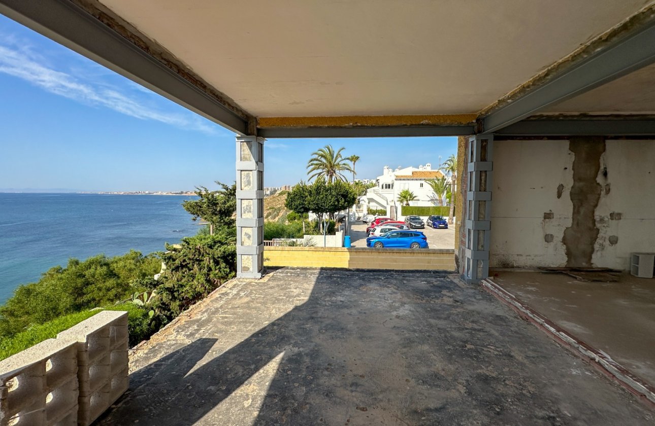 Resale - Villa -
Cabo Roig - Costa Blanca