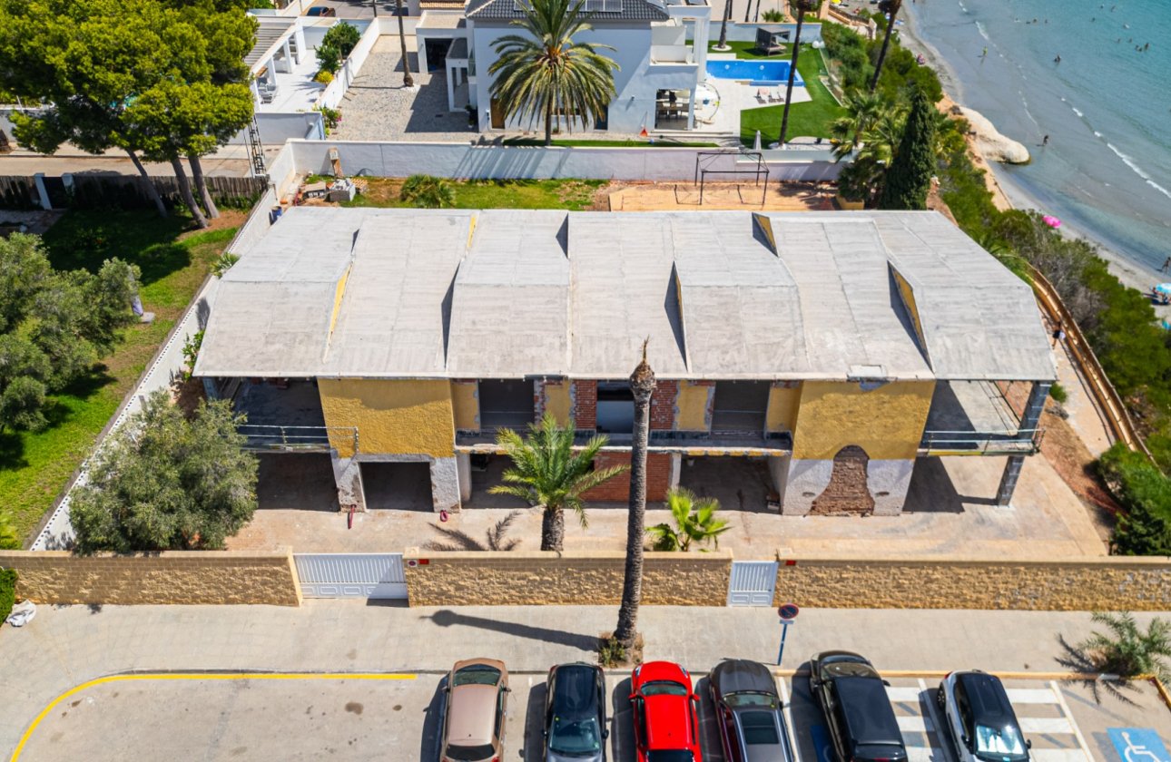 Resale - Villa -
Cabo Roig - Costa Blanca