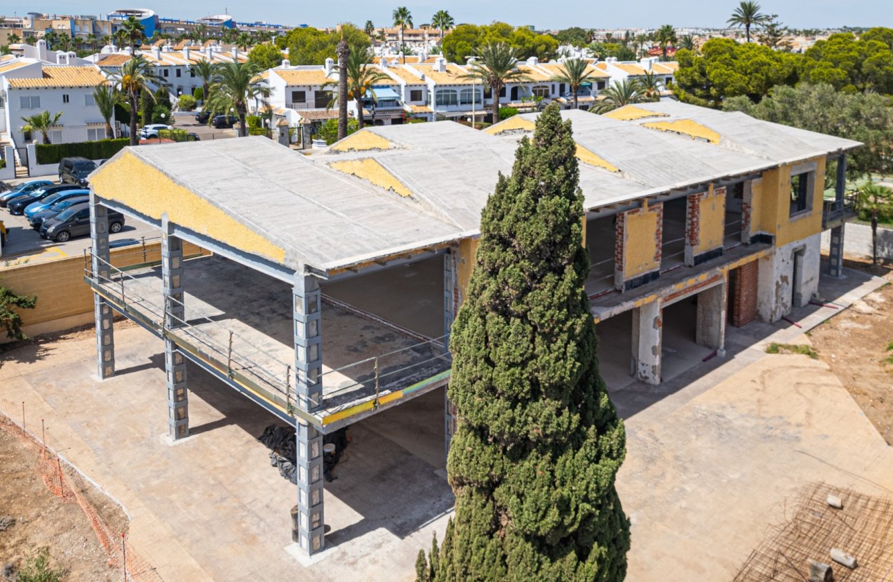Resale - Villa -
Cabo Roig - Costa Blanca