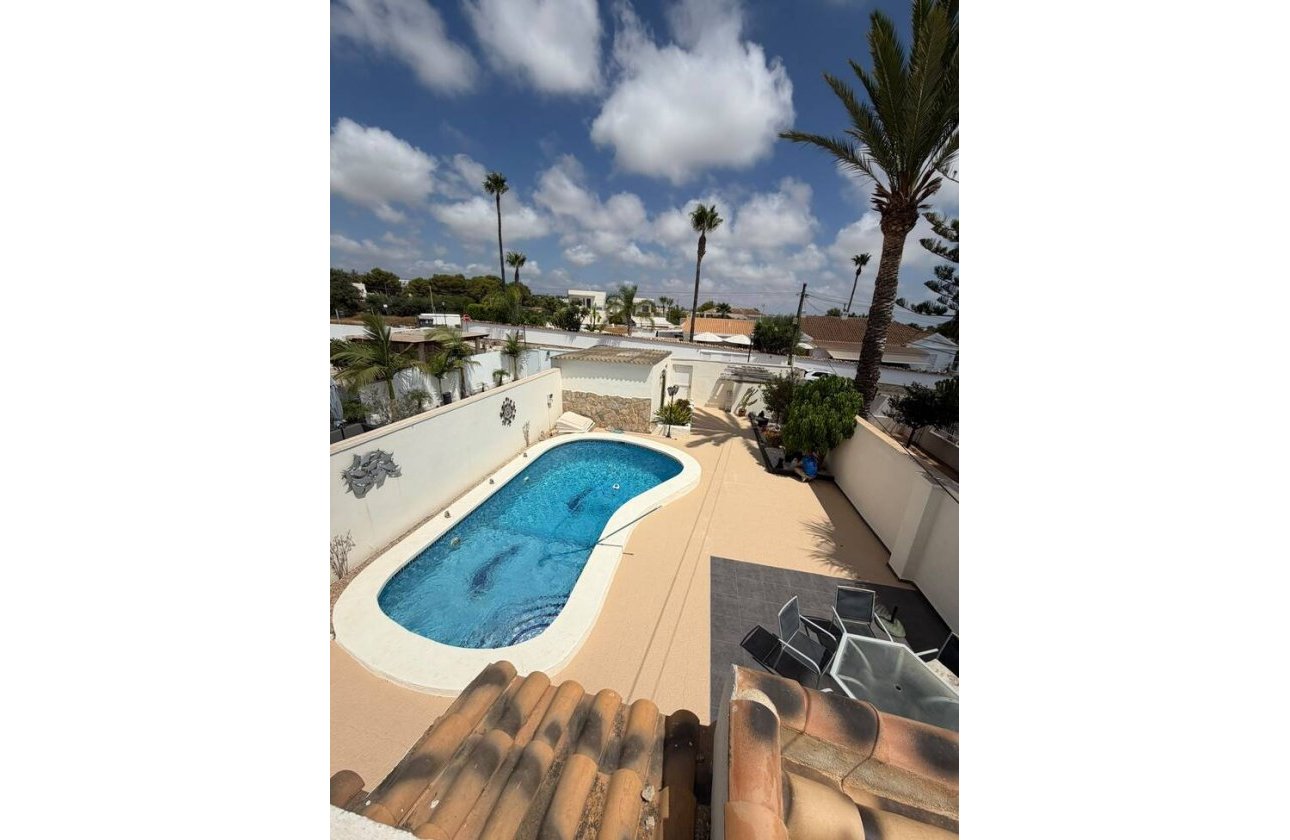 Resale - Villa -
Cabo Roig - Costa Blanca