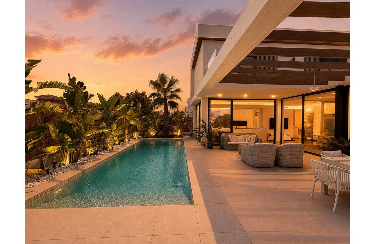 Resale - Villa -
Cabo Roig - Costa Blanca