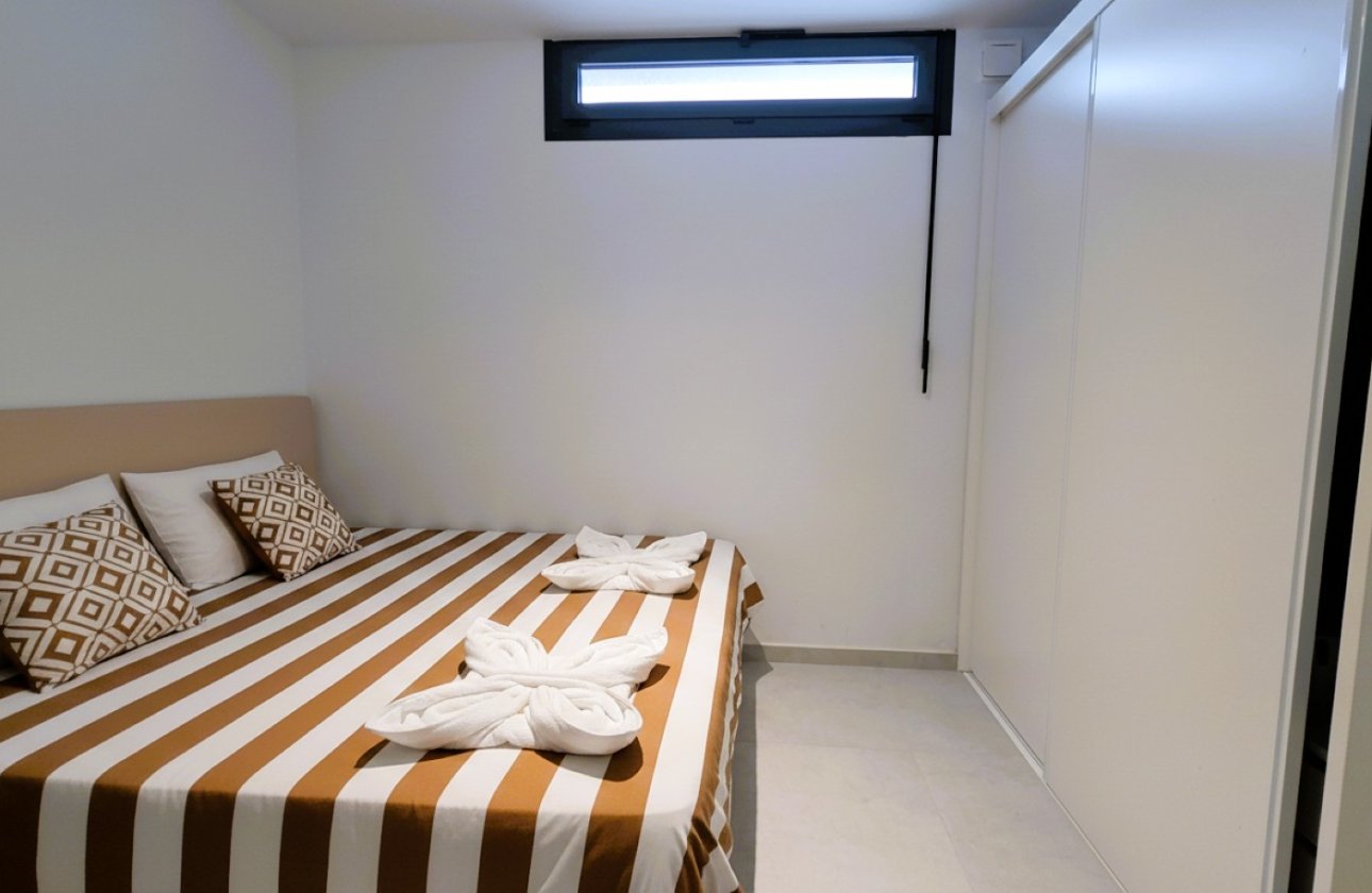 Resale - Villa -
Cabo Roig - Costa Blanca