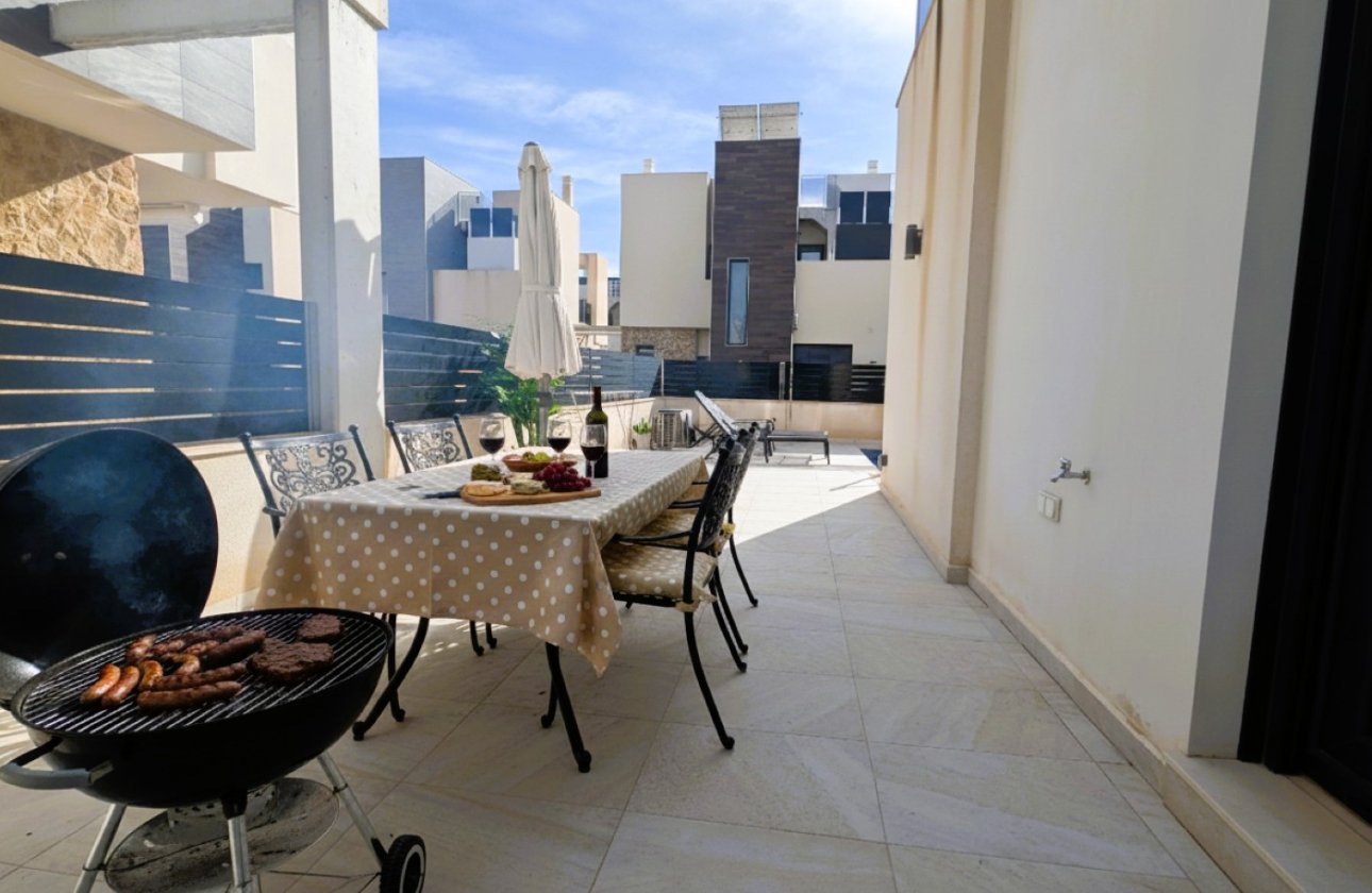 Resale - Villa -
Cabo Roig - Costa Blanca