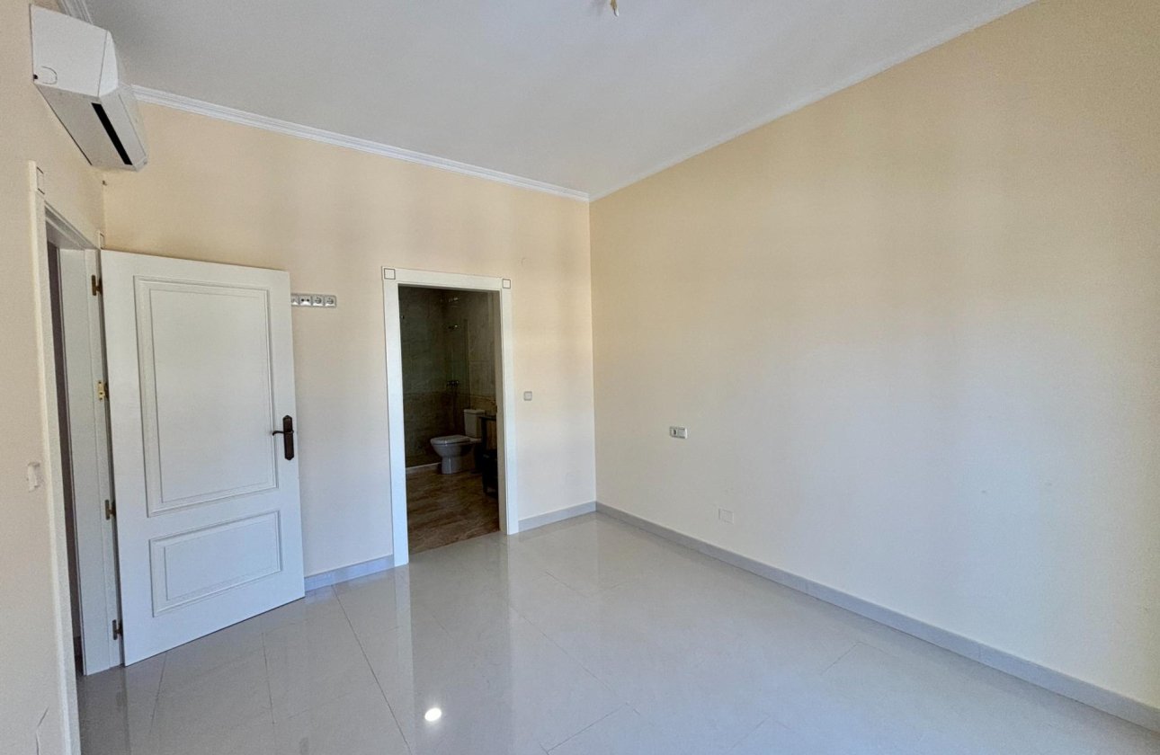 Resale - Villa -
Cabo Roig - Costa Blanca