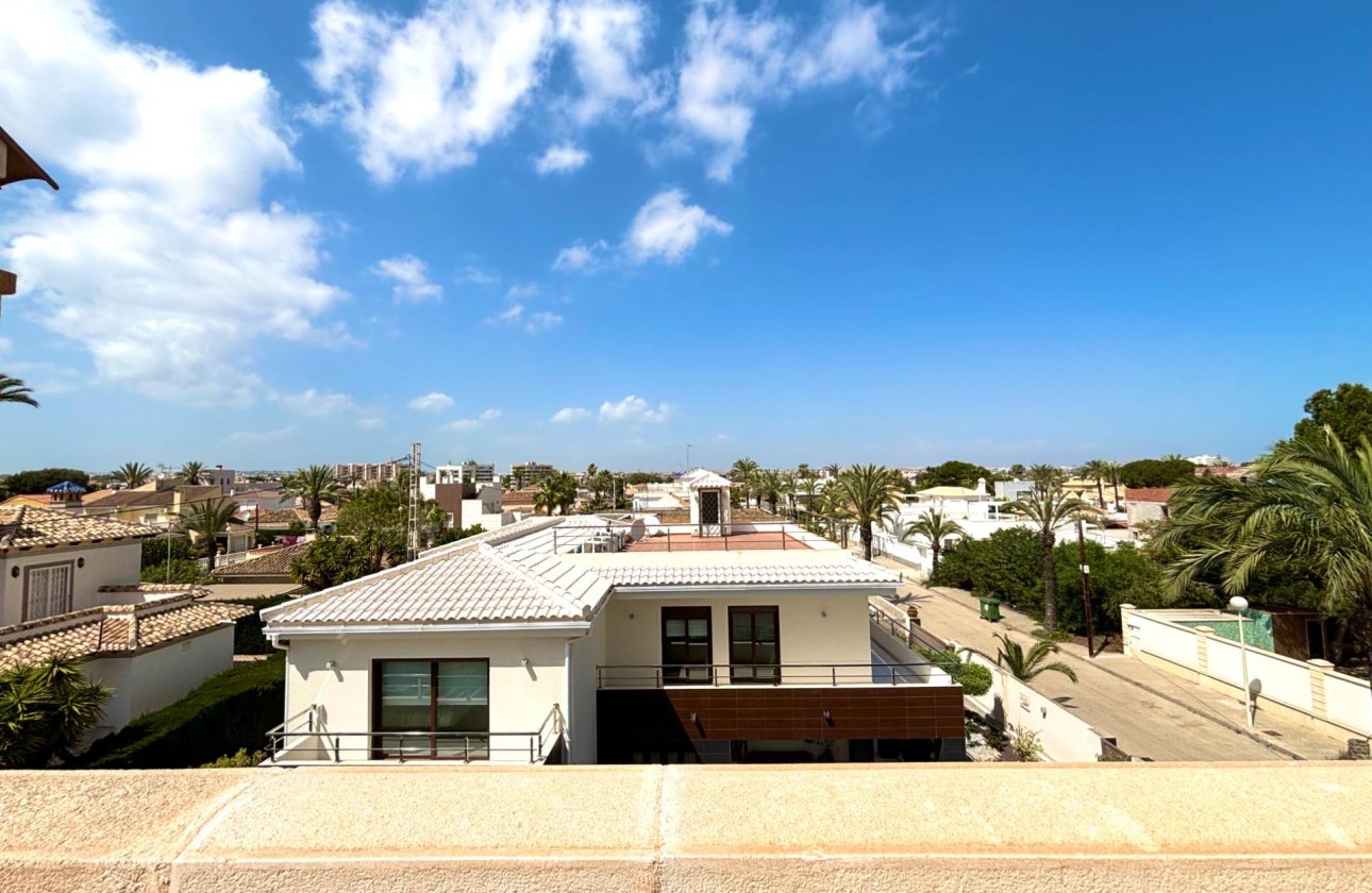 Resale - Villa -
Cabo Roig - Costa Blanca