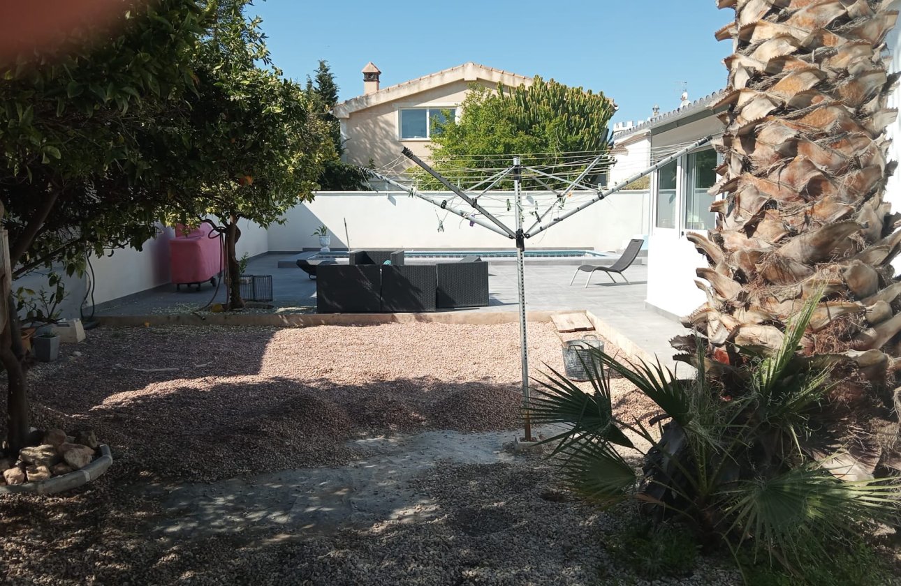 Resale - Villa -
Cabo Roig - Costa Blanca