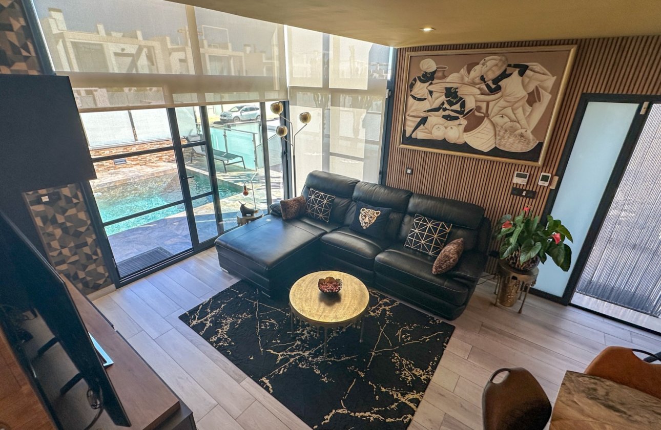 Resale - Villa -
Cabo Roig - Costa Blanca