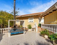 Resale - Villa -
Cabo Roig - Muy Cerca De La Playa