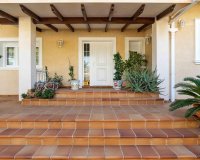 Resale - Villa -
Cabo Roig - Muy Cerca De La Playa