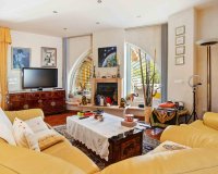 Resale - Villa -
Cabo Roig - Muy Cerca De La Playa