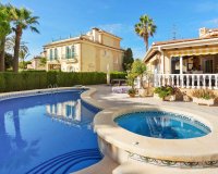 Resale - Villa -
Cabo Roig - Muy Cerca De La Playa