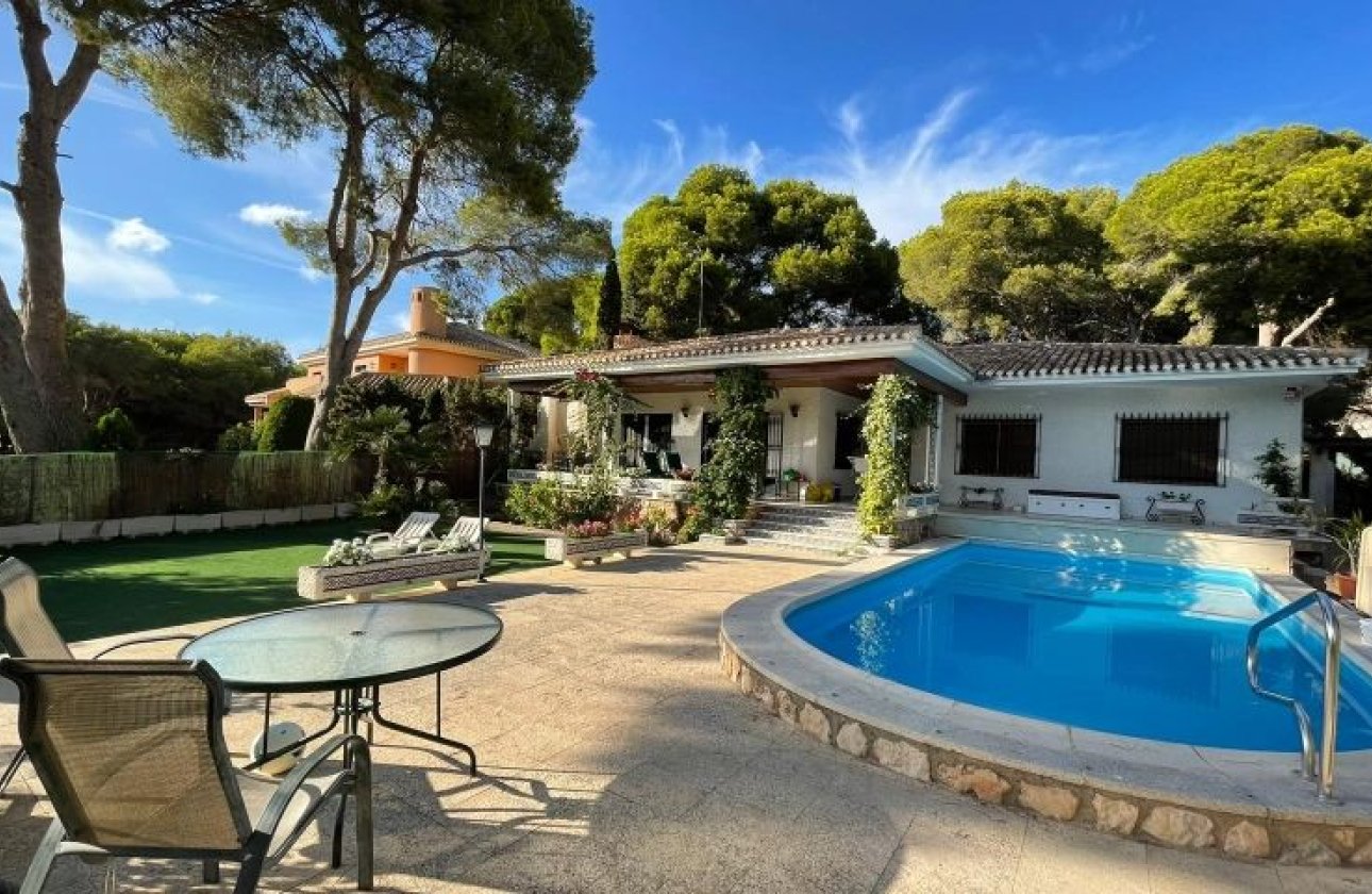 Resale - Villa -
Campoamor - Costa Blanca