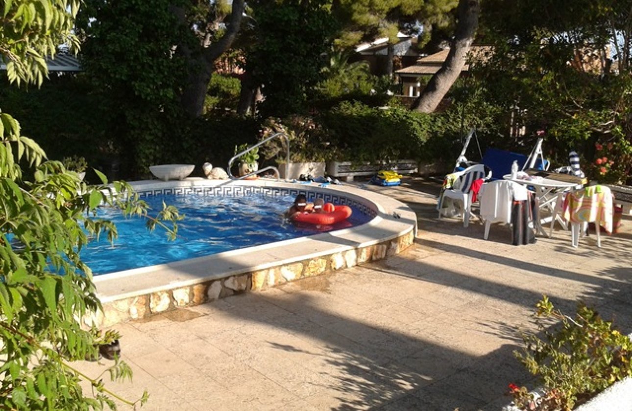 Resale - Villa -
Campoamor - Costa Blanca