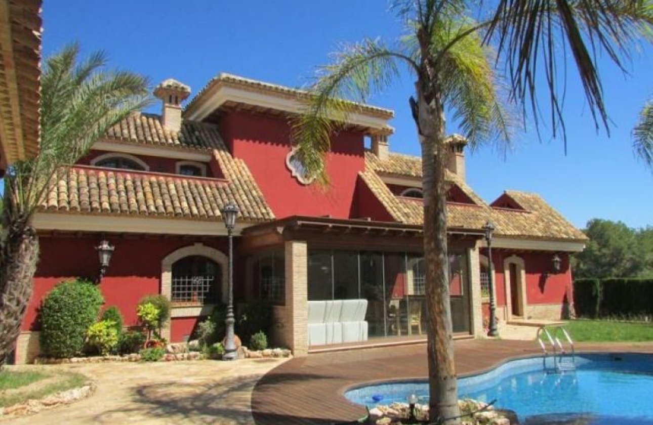 Resale - Villa -
Campoamor - Costa Blanca