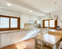 Resale - Villa -
Campoamor - Costa Blanca