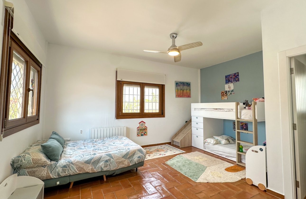 Resale - Villa -
Campoamor - Costa Blanca