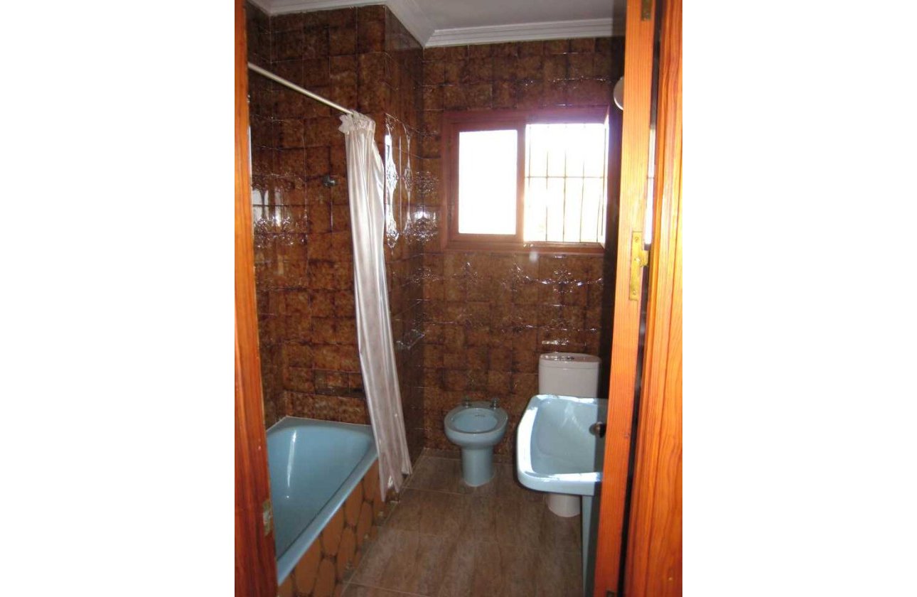 Resale - Villa -
Campoamor - Costa Blanca