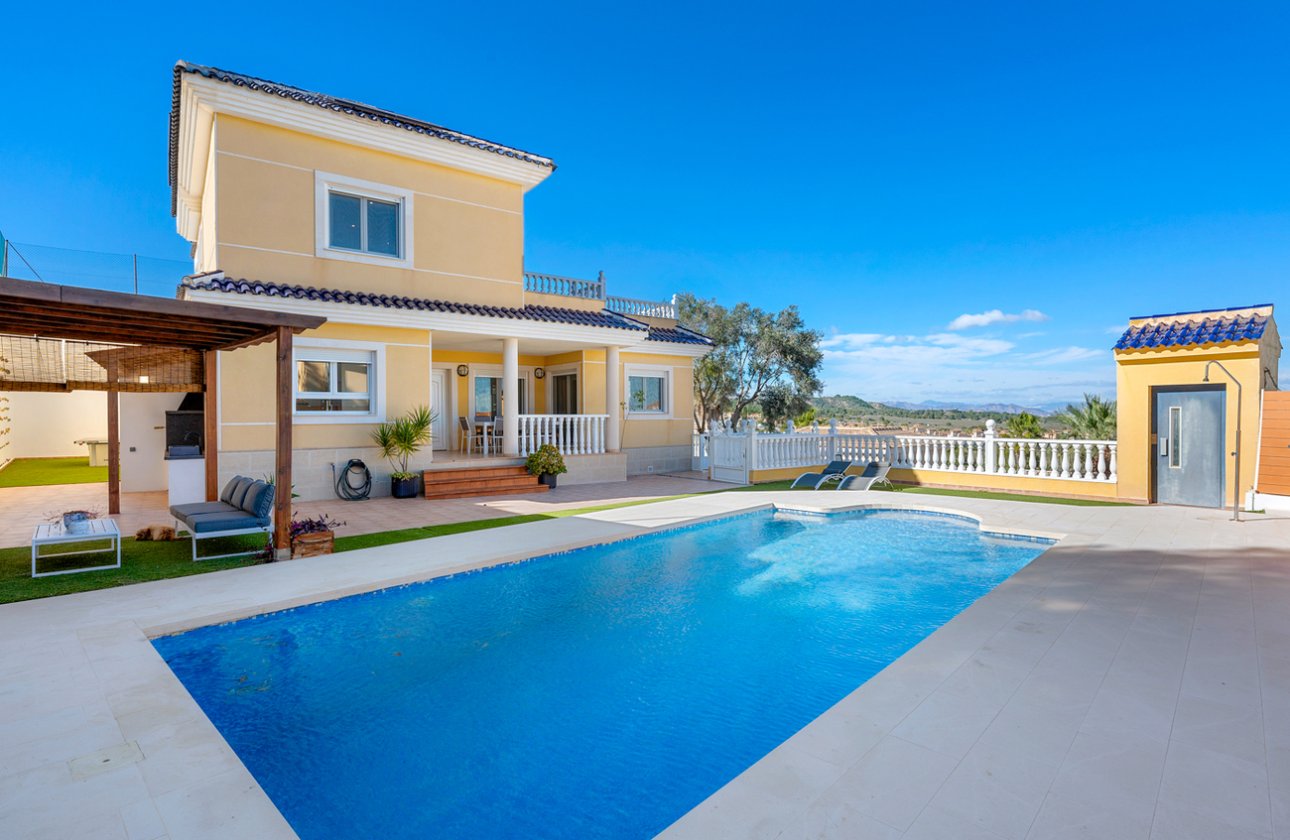 Resale - Villa -
Ciudad De Las Comunicaciones - Costa Blanca