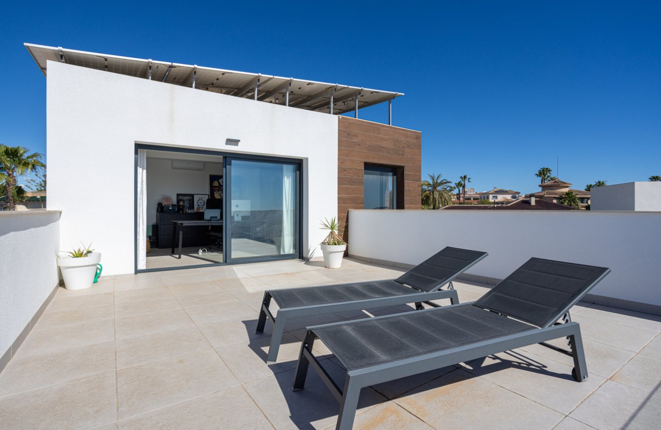 Resale - Villa -
Ciudad Quesada - center