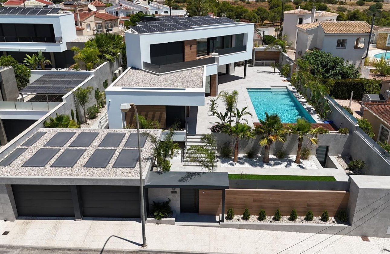 Resale - Villa -
Ciudad Quesada - Centro De La Ciudad Quesada