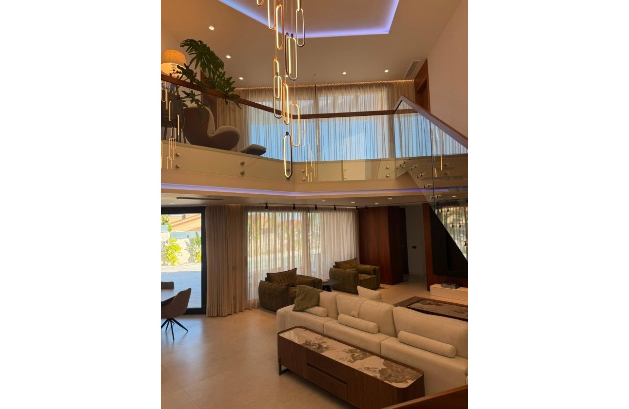 Resale - Villa -
Ciudad Quesada - Centro De La Ciudad Quesada