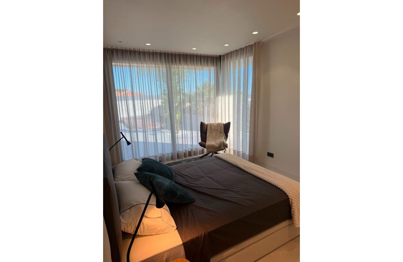 Resale - Villa -
Ciudad Quesada - Centro De La Ciudad Quesada