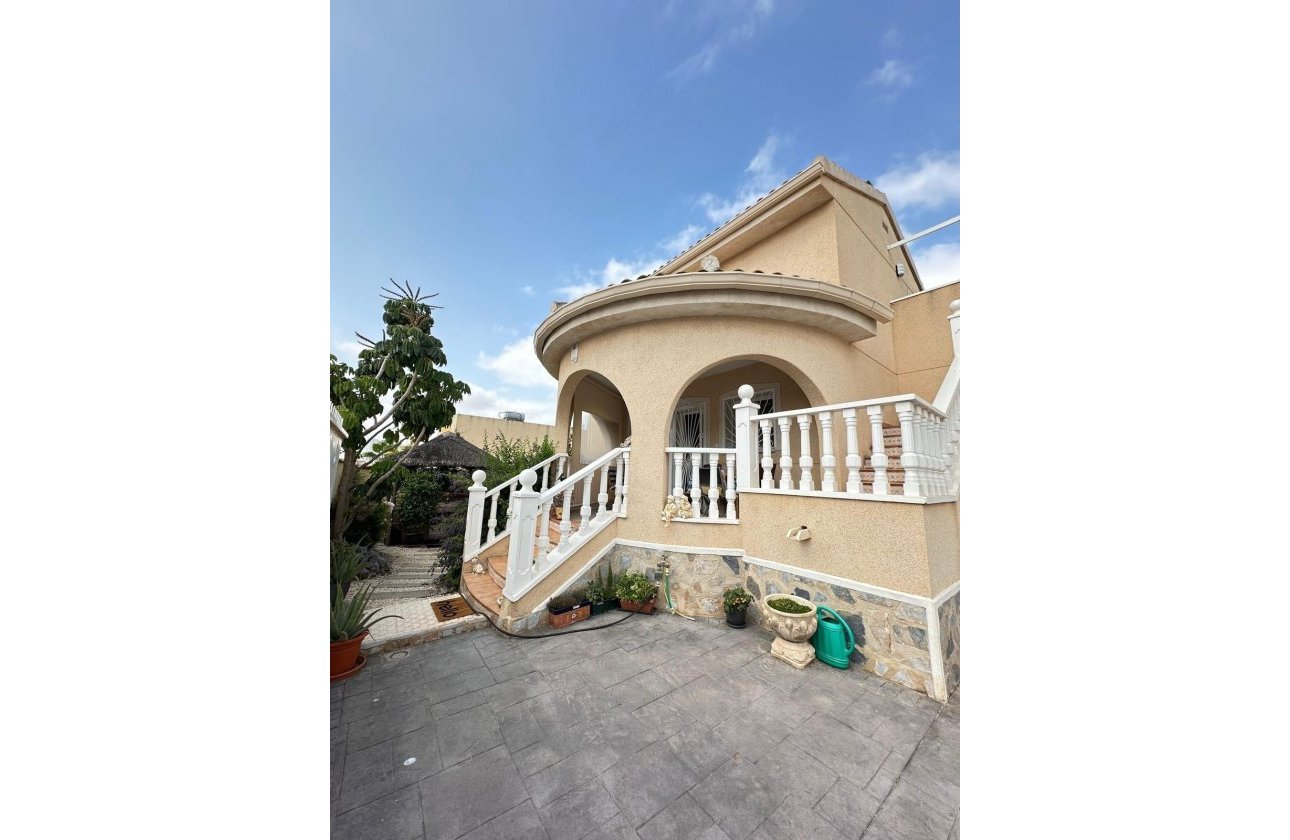 Resale - Villa -
Ciudad Quesada - Costa Blanca Sur