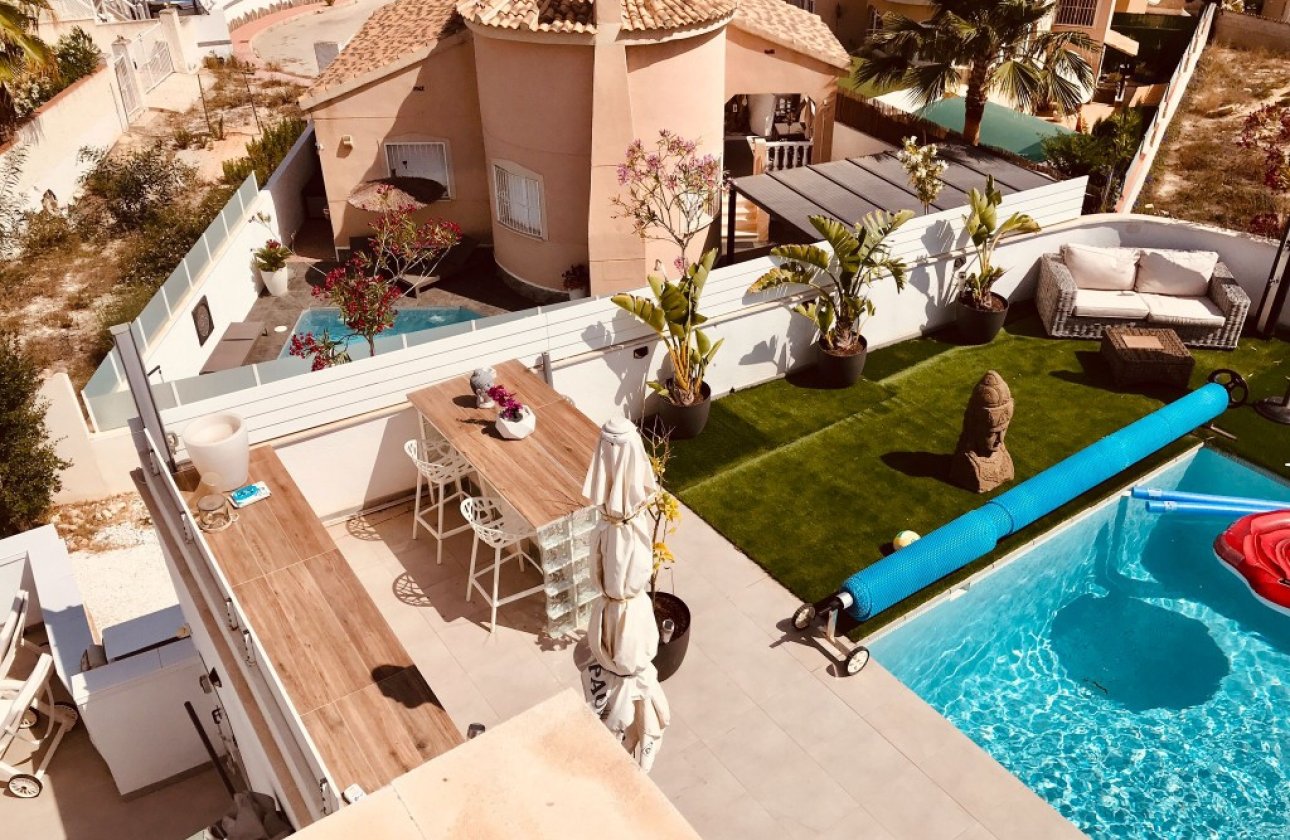 Resale - Villa -
Ciudad Quesada - Costa Blanca